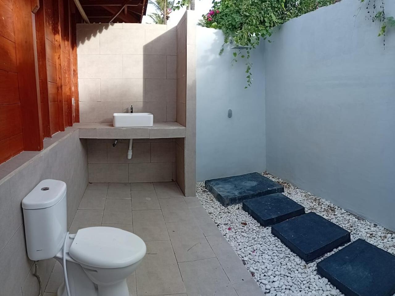 Welly Bungalow Gili Trawangan Exterior photo